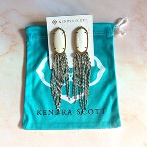 Kendra Scott Amy Earrings